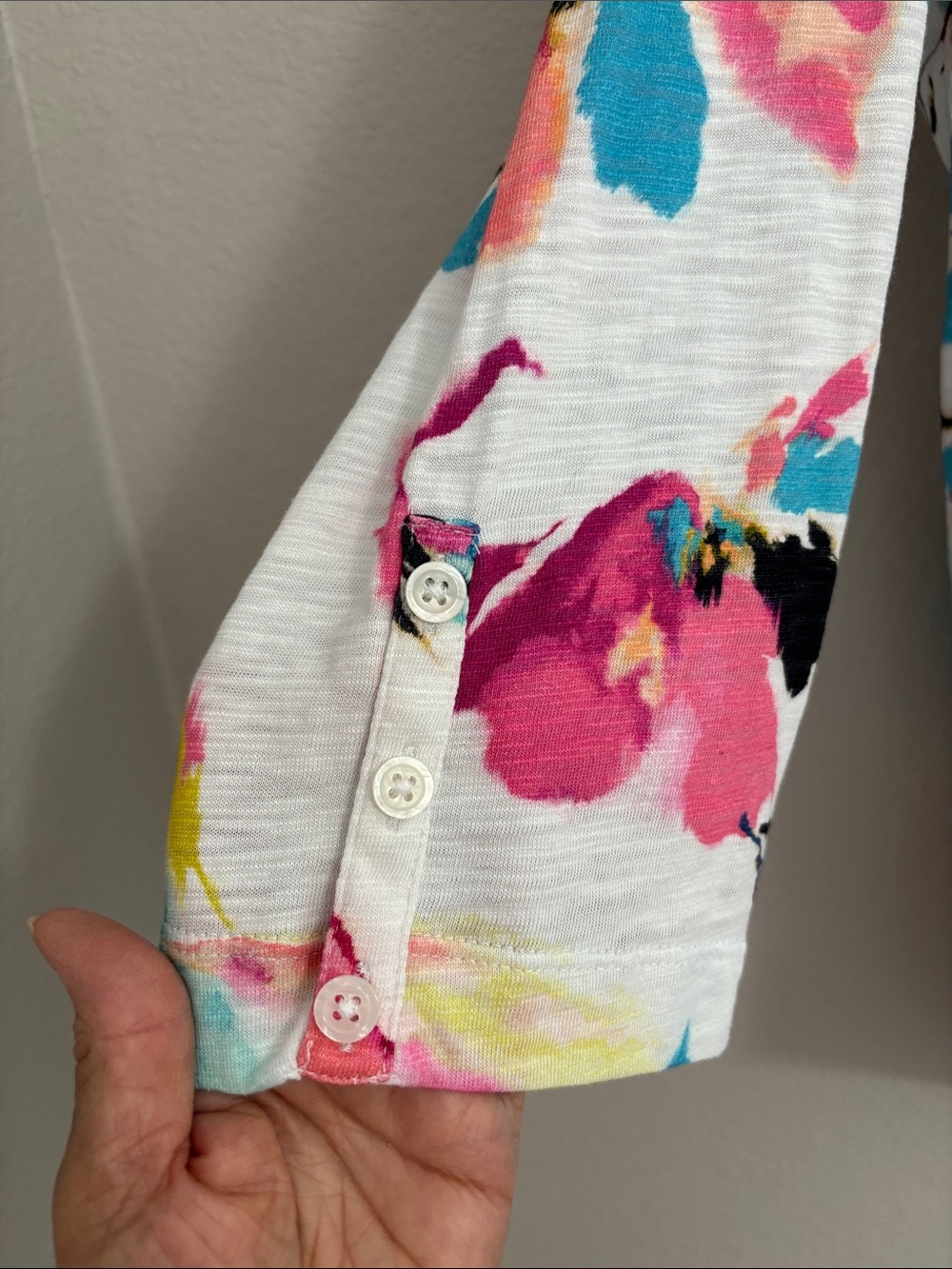 Chico's White V-Neck 3/4 Sleeve Watercolor Floral Tee Pink Teal Accents Size XL - Picture 4 of 9